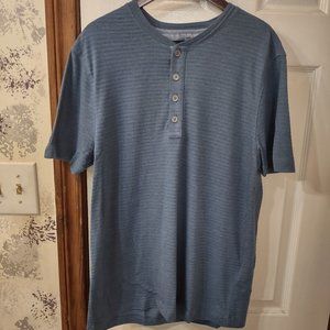 Banana Republic short sleeve Henley